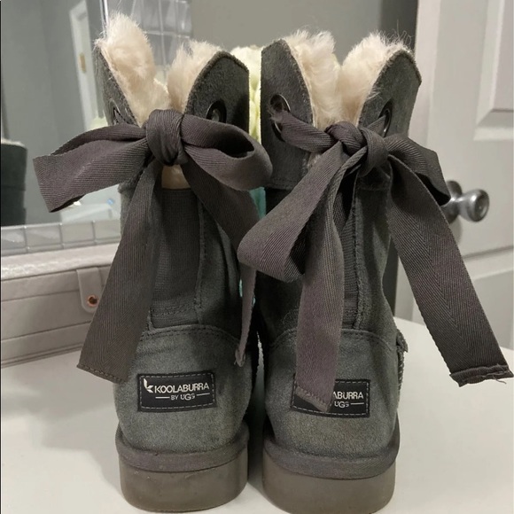 Gray Ugg boots size 6 - Picture 9 of 11